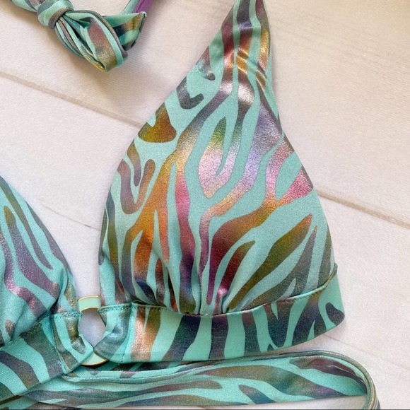 ❌SOLD❌Victoria’s Secret Push Up Bikini Top Green Purple Iridescent Print Size XS - Picture 5 of 10